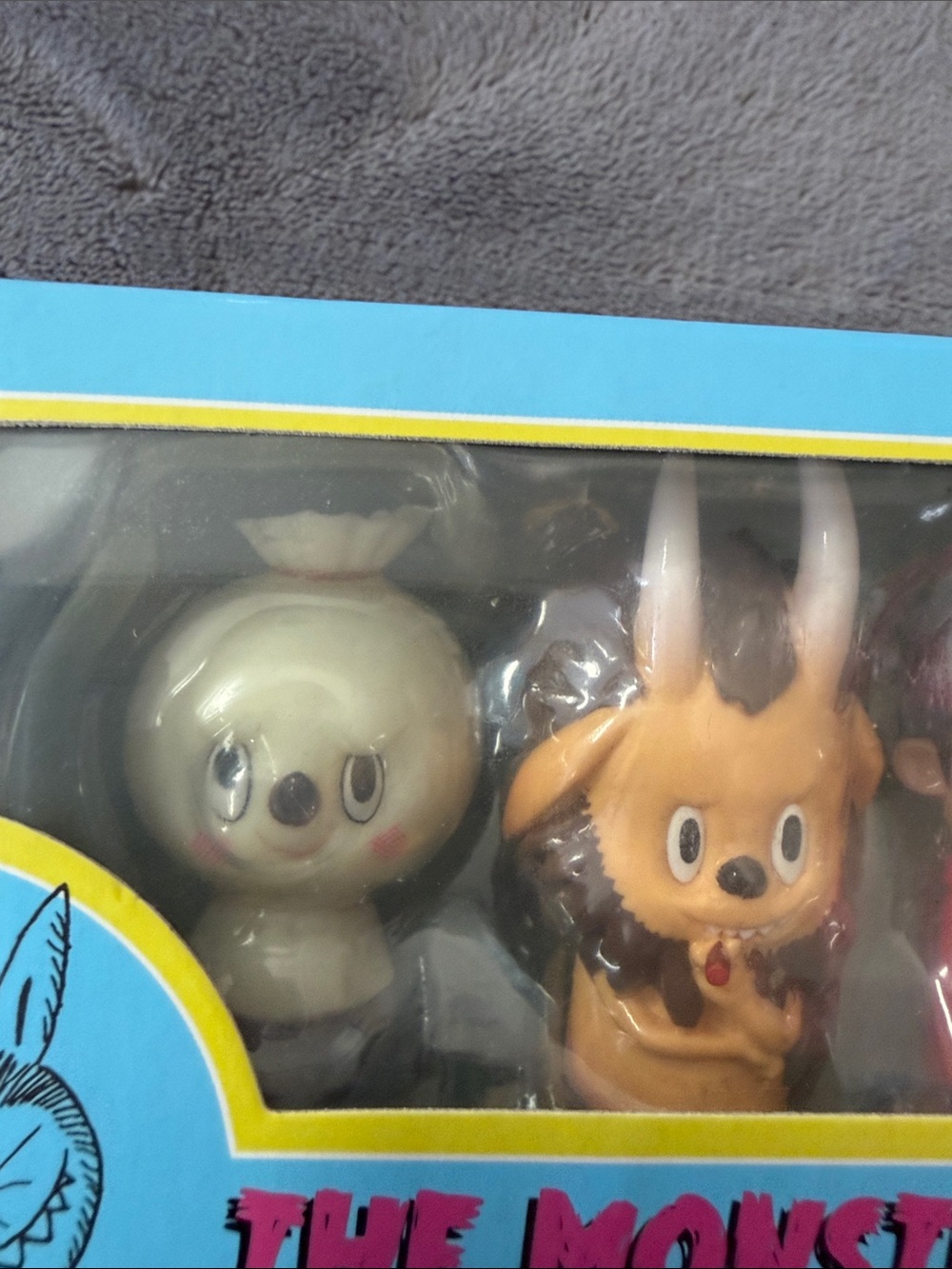 The Monsters Finger Doll Set - by Kasing Lung. Sealed box. - Picture 7 of 7